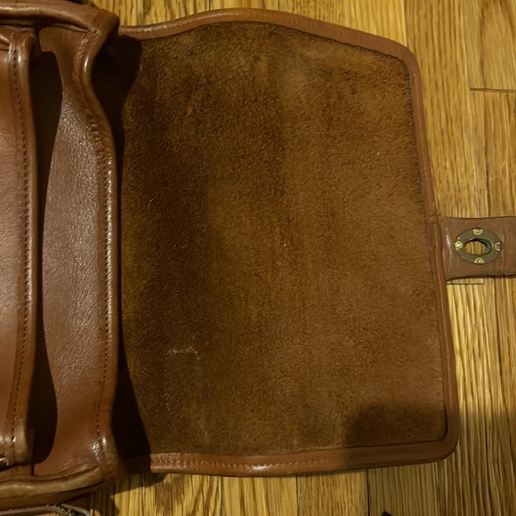 COACH Vintage 90s USA Station Slim Classic British Tan Cognac Leather Messenger - Picture 9 of 16